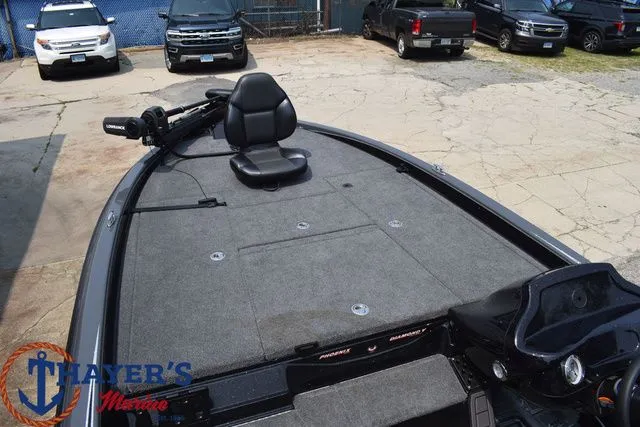Slide: The Image of Phoenix Bass Boat 921 Elite II 2025 - 6