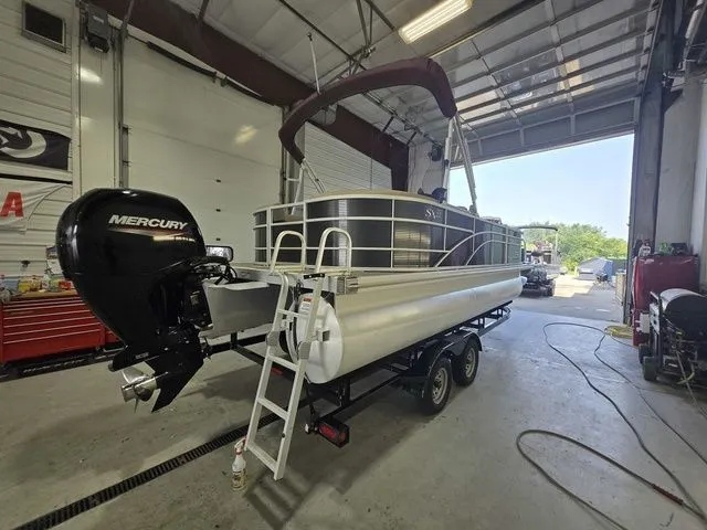 Slide: The Image of Bennington 22 SSR 2021 - 4