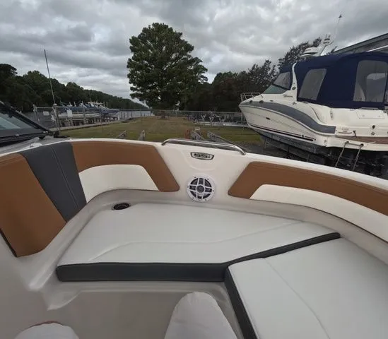 Slide: The Image of Chaparral 21 SSi OB In Stock Traier included 2026 - 29