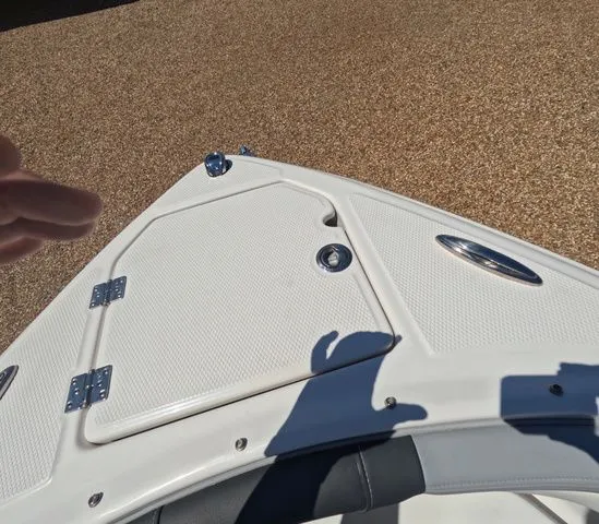 Slide: The Image of Bow view of Chaparral 23 SSi OB 2026 boat deck. - 30