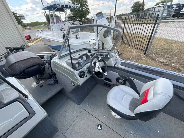 Slide: The Image of Tracker Targa V-18 Combo 2016 - 6