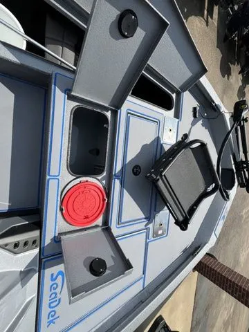 Slide: The Image of Xpress H17C Crappie 2026 - 14