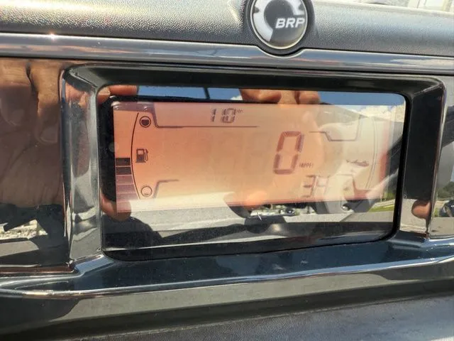 Slide: The Image of Sea-Doo Switch Cruise 21 2023 - 14