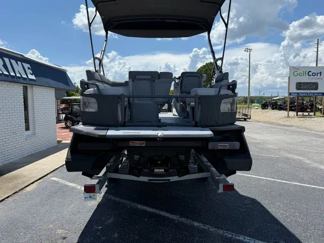 Slide: The Image of Sea-Doo Switch Cruise 21 2023 - 20