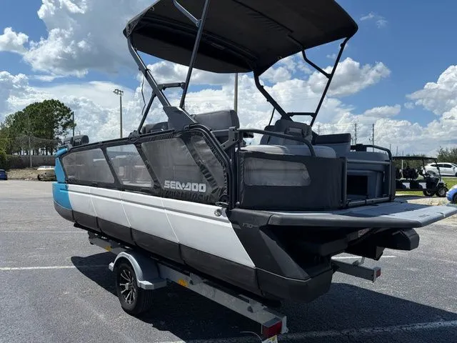 Slide: The Image of Sea-Doo Switch Cruise 21 2023 - 21