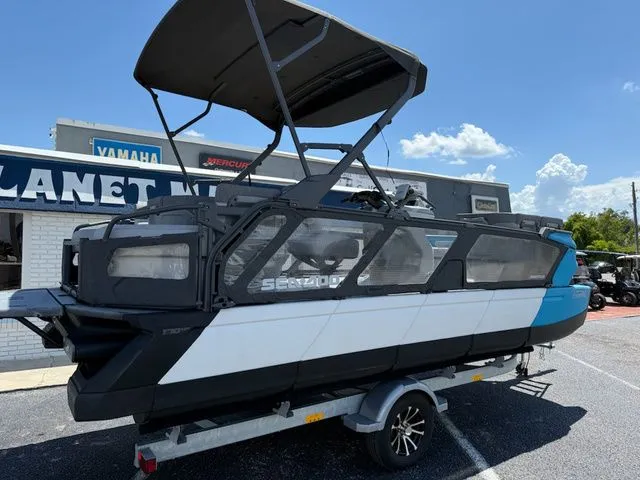 Slide: The Image of Sea-Doo Switch Cruise 21 2023 - 4