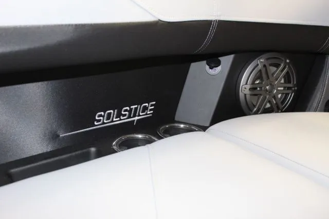 Slide: The Image of Harris Solstice 250 SL 2025 - 14