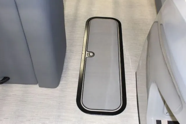 Slide: The Image of Harris Solstice 250 SL 2025 - 15