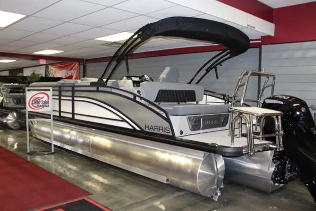 Slide: The Image of Harris Solstice 250 SL 2025 - 2