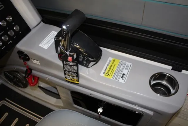 Slide: The Image of Harris Solstice 250 SL 2025 - 20