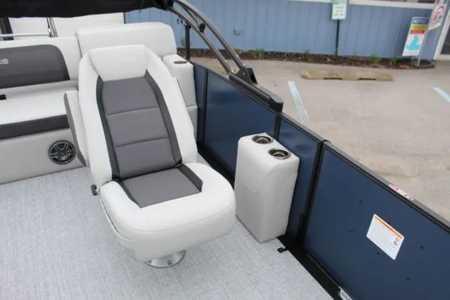 Slide: The Image of Harris 230 Cruiser SLDH 2025 - 10