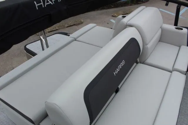 Slide: The Image of Harris 230 Cruiser SLDH 2025 - 13