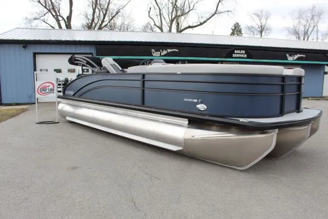 Slide: The Image of Harris 230 Cruiser SLDH 2025 - 5