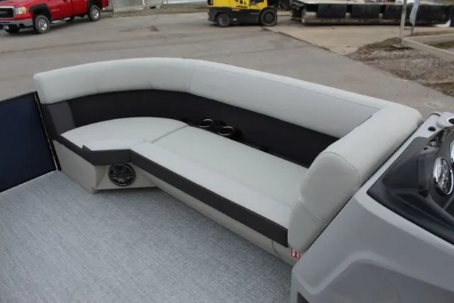 Slide: The Image of Harris 230 Cruiser SLDH 2025 - 8