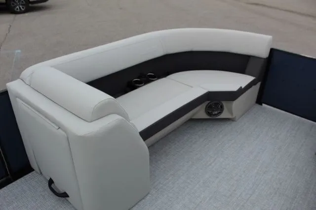 Slide: The Image of Harris 230 Cruiser SLDH 2025 - 9