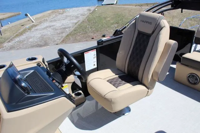 Slide: The Image of Harris SUNLINER 230 SLDH 2025 - 11