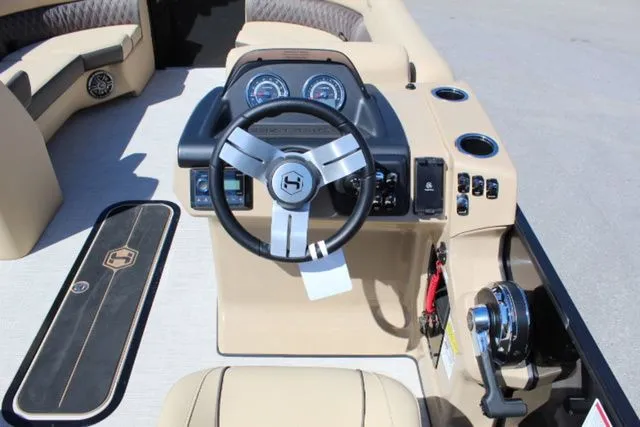 Slide: The Image of Harris SUNLINER 230 SLDH 2025 - 13