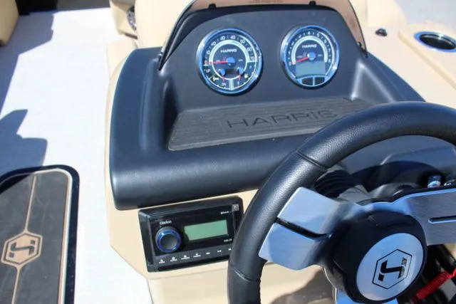 Slide: The Image of Harris SUNLINER 230 SLDH 2025 - 14