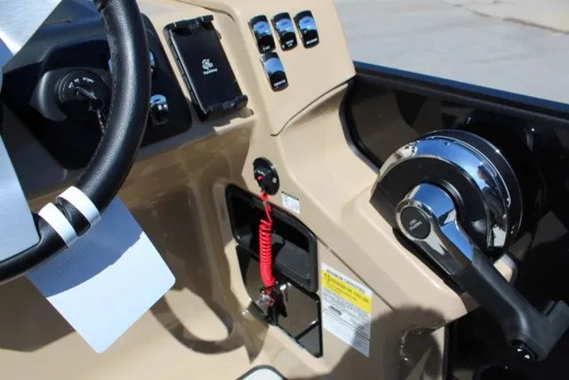 Slide: The Image of Harris SUNLINER 230 SLDH 2025 - 15