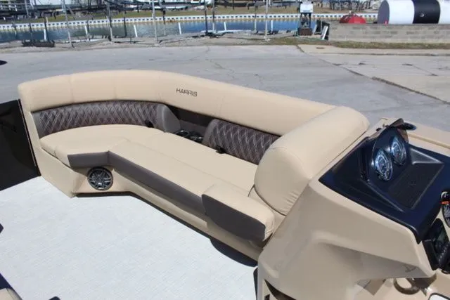 Slide: The Image of Harris SUNLINER 230 SLDH 2025 - 9