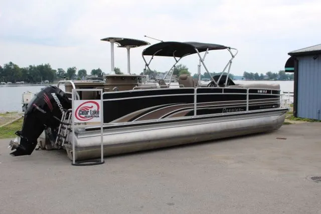 Slide: The Image of Premier 260 Grand Entertainer 2013 - 1