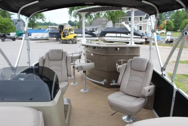 Slide: The Image of Premier 260 Grand Entertainer 2013 - 13