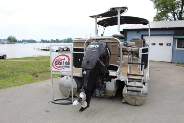 Slide: The Image of Premier 260 Grand Entertainer 2013 - 6