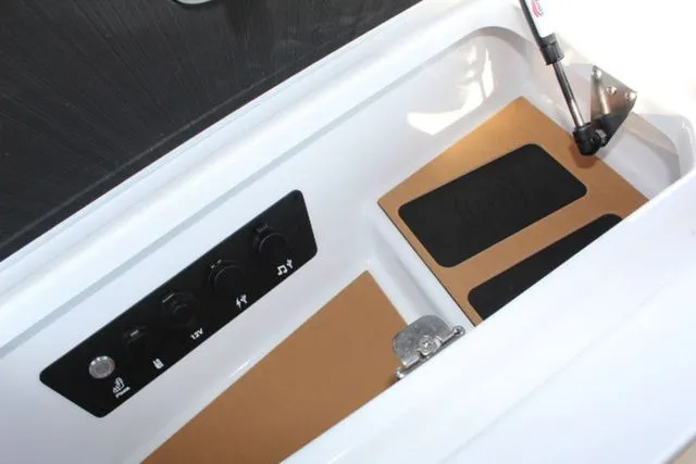 Slide: The Image of Nautique Super Air Nautique G23 2025 - 25