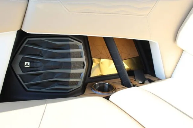 Slide: The Image of Nautique Super Air Nautique G23 2025 - 28