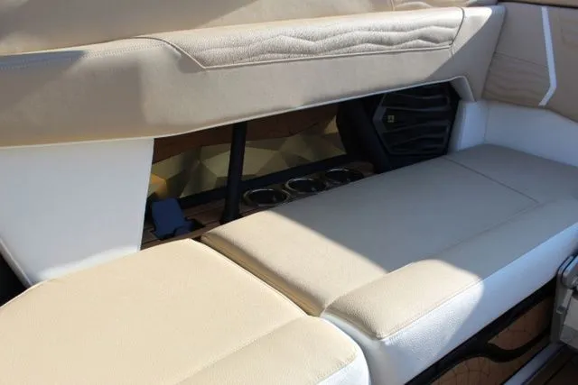 Slide: The Image of Nautique Super Air Nautique G23 2025 - 30