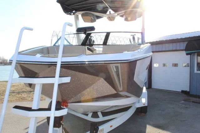 Slide: The Image of Nautique Super Air Nautique G23 2025 - 8