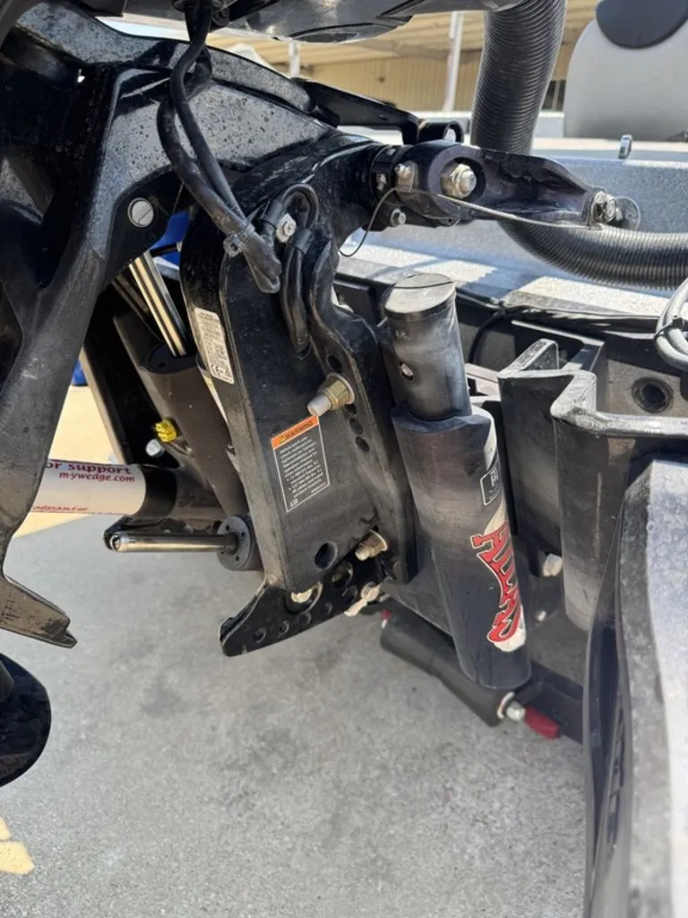 Slide: The Image of Caymas CX 21 PRO 2023 - 10