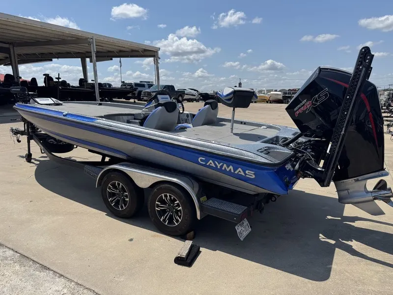 Slide: The Image of Caymas CX 21 PRO 2023 - 3