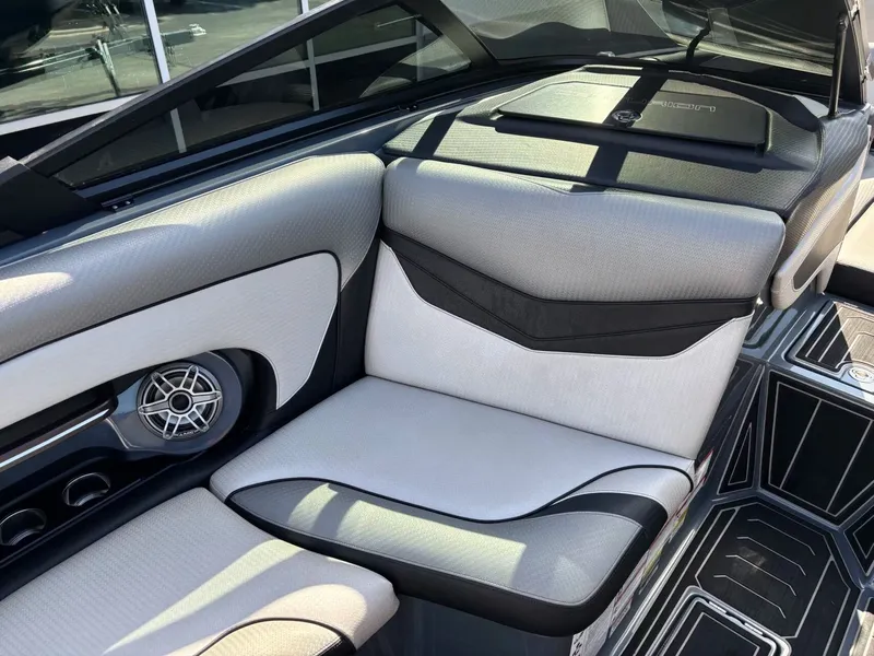 Slide: The Image of Centurion Ri237 2020 - 11