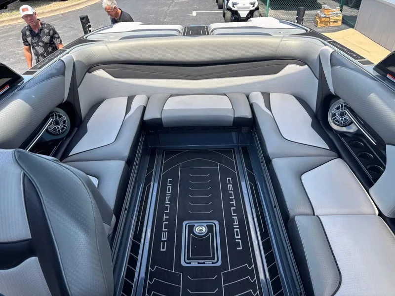 Slide: The Image of Centurion Ri237 2020 - 12