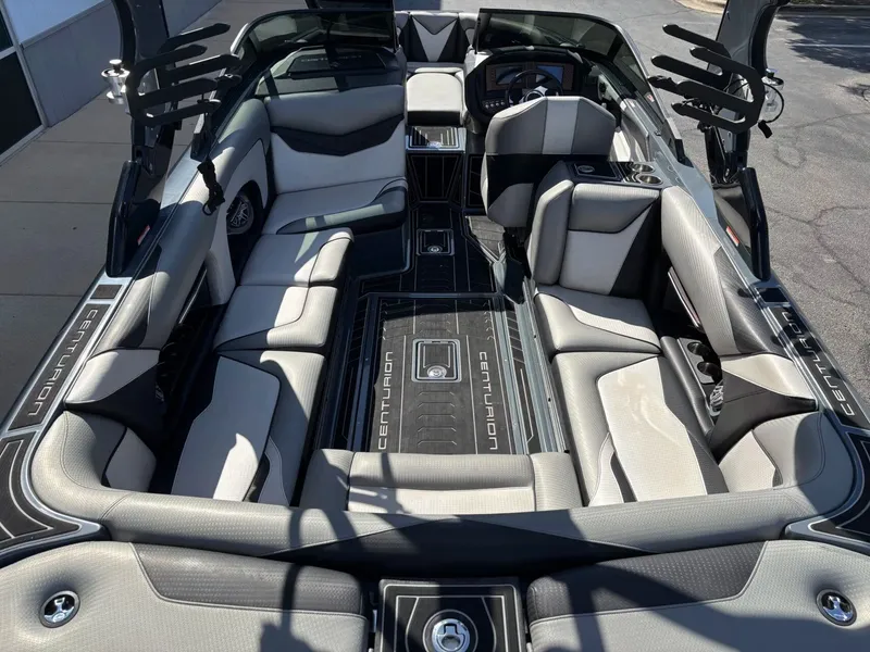 Slide: The Image of Centurion Ri237 2020 - 13