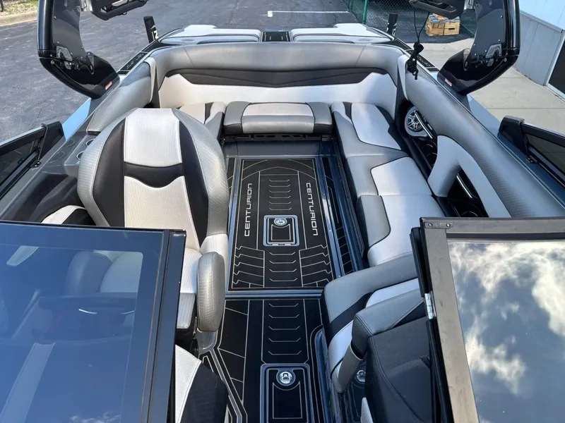 Slide: The Image of Centurion Ri237 2020 - 19