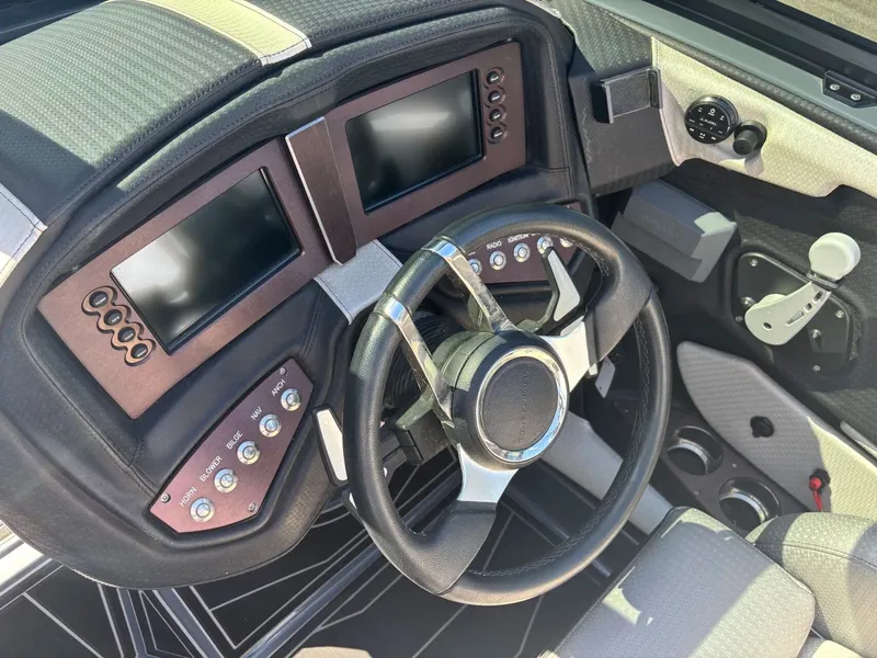 Slide: The Image of Centurion Ri237 2020 - 6