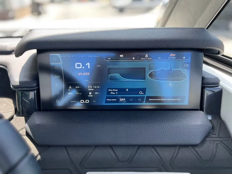 Slide: The Image of Nautique GS24 2024 - 29