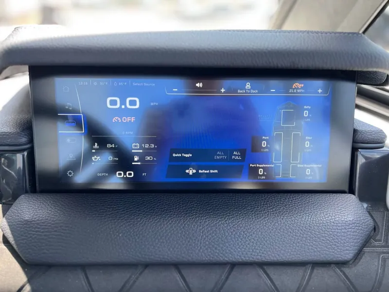 Slide: The Image of Nautique GS24 2024 - 32