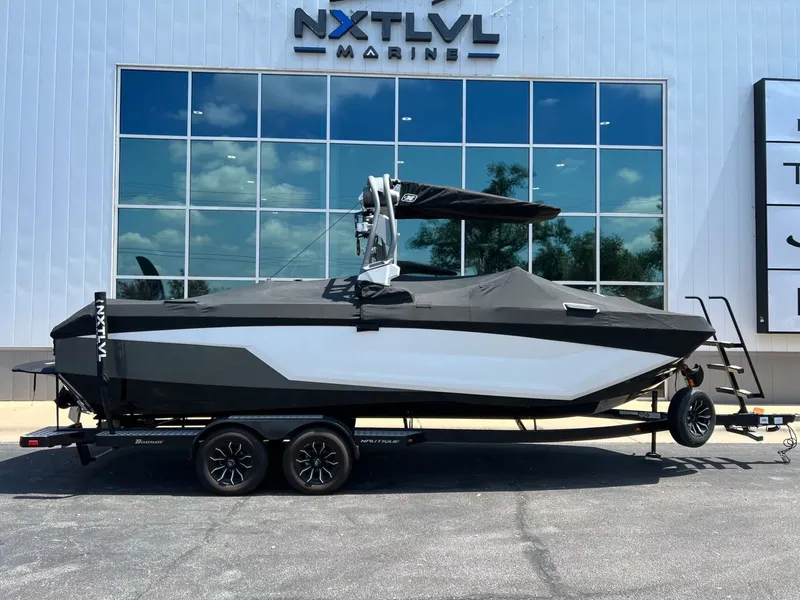 Slide: The Image of Nautique GS24 2024 - 44