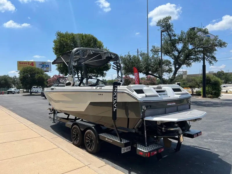 Slide: The Image of Nautique GS24 2024 - 5