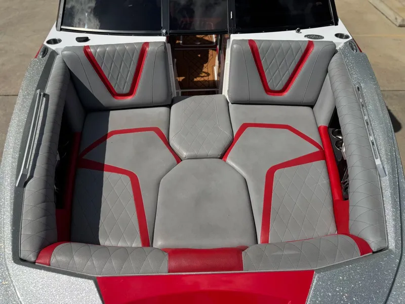 Slide: The Image of Tigé 22RZX 2018 - 19