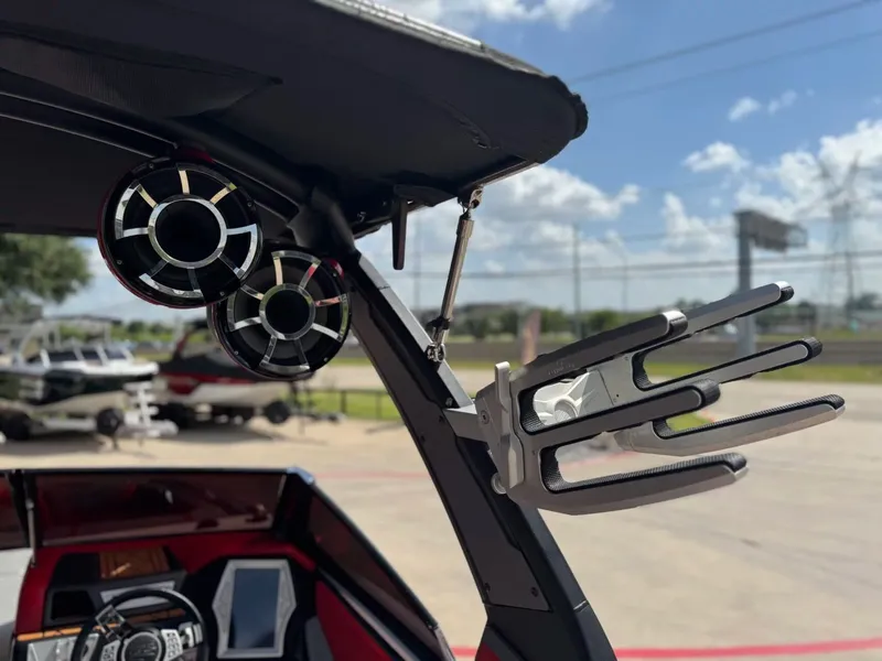 Slide: The Image of Tigé 22RZX 2018 - 21