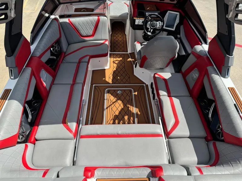 Slide: The Image of Tigé 22RZX 2018 - 9