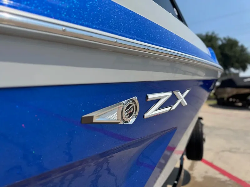 Slide: The Image of Tigé 23ZX 2022 - 12