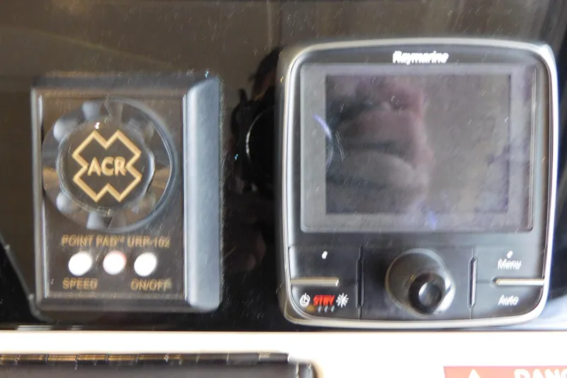 Slide: The Image of ACR Point Pad and Raymarine display on 2013 Sea Ray 510 Sundancer yacht. - 40