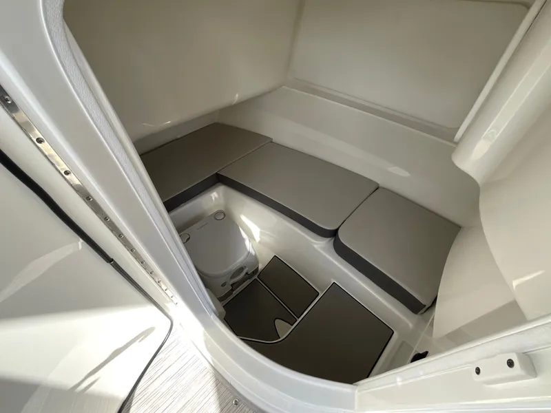 Slide: The Image of Sea Ray SDX 230 Outboard 2026 - 14