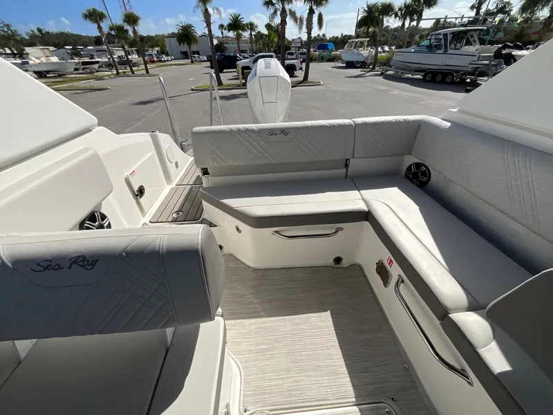 Slide: The Image of Sea Ray SDX 230 Outboard 2026 - 18