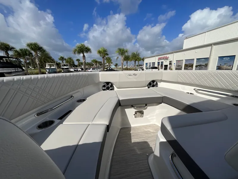 Slide: The Image of Sea Ray SDX 230 Outboard 2026 - 23